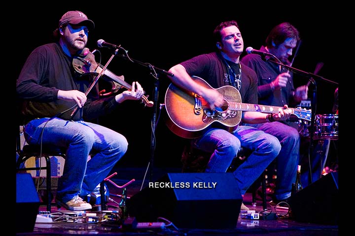 Reckless Kelly plays it cool in ‘Hell’